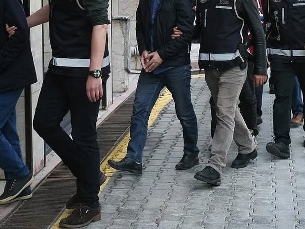 Papel Elektronik Para'ya operasyon: Şirkete kayyum atandı