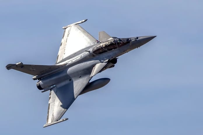 Hindistan tek gecede üç savaş uçağı kaybetti