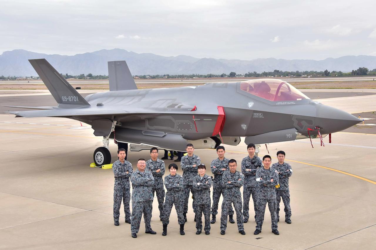 Japonya ek F-35 alımını değerlendiriyor