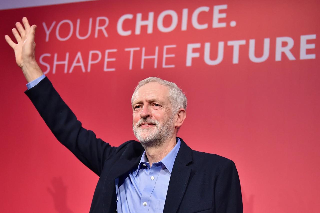İngiltere'de eski İşçi Partisi Lideri Corbyn'in New York seçimine desteği tartışma yarattı