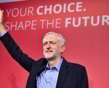 İngiltere'de eski İşçi Partisi Lideri Corbyn'in New York seçimine desteği tartışma yarattı