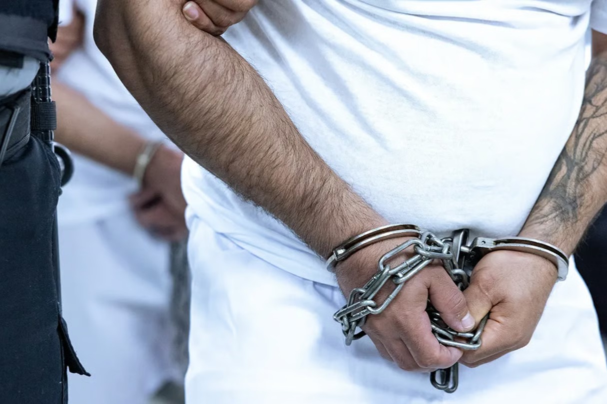 16 Anti-Tren Gang Members Arrested in Texas 