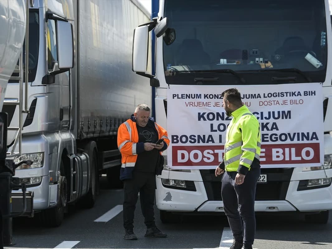 Bosna’da kontak kapatma eylemi