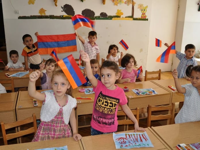 Ermenistan'da 3 okulda Türkçe seçmeli ders oldu