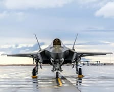 İspanya, F-35 savaş uçakları alım planlarını erteledi