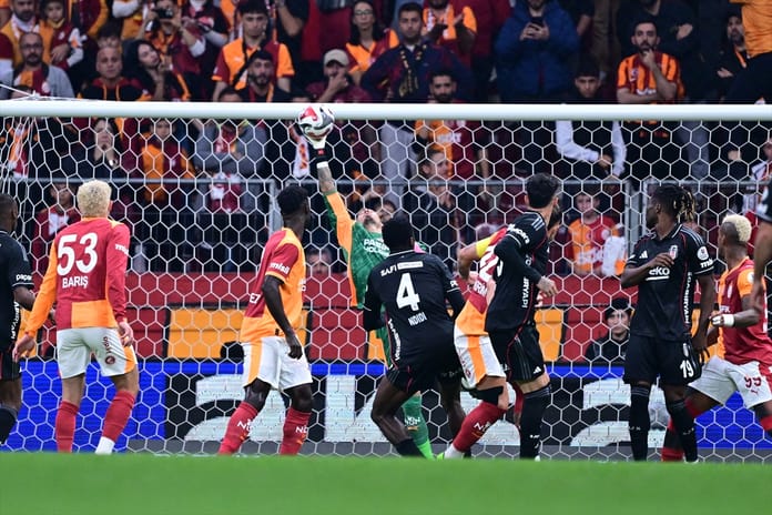 Direği yoklayan şutlar