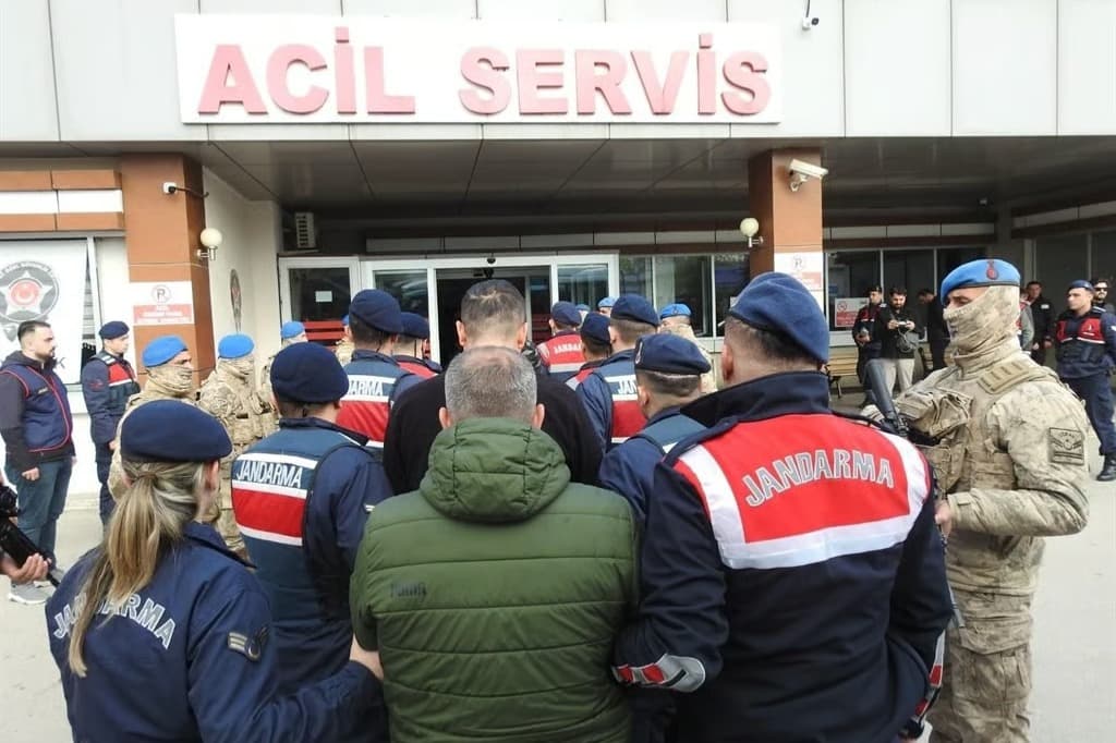 Kocaeli merkezli rüşvet ve yolsuzluk operasyonunda 12 tutuklama