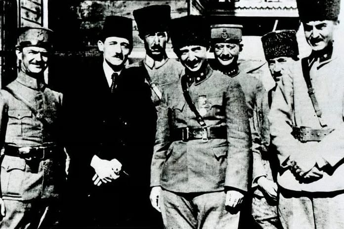 Tarihte bugün: Mudanya Mütarekesi imzalandı