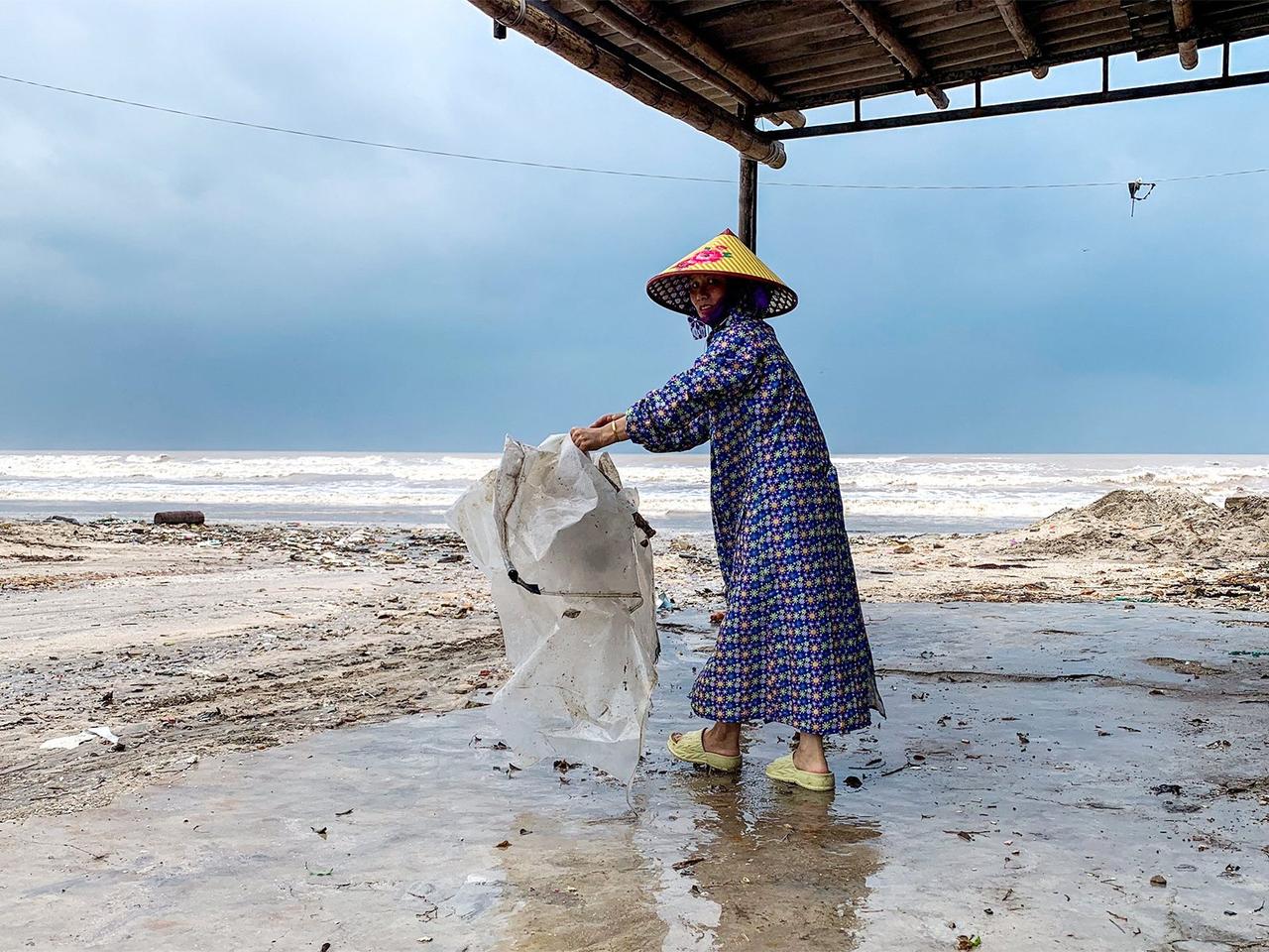 Vietnam'ı Bualoi Tayfunu ile mücadele ediyor