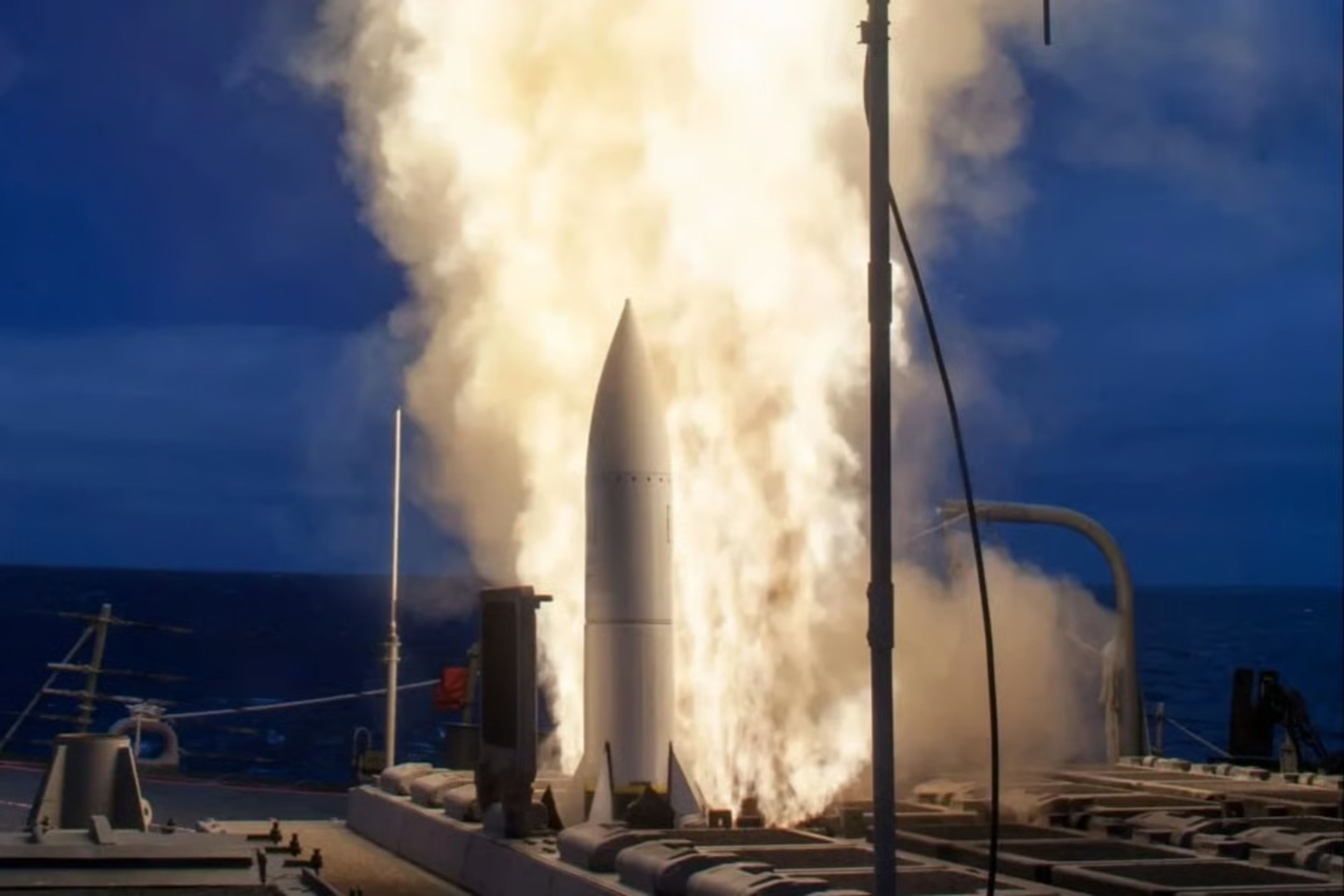 ABD Donanması 785 Tomahawk ve 540 SM-6 füzesi için 7,3 milyar dolarlık talepte bulundu