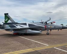 JF-17 Block-III Dubai Airshow’da büyük ilgi gördü: Dost ülke ile MOU imzalandı