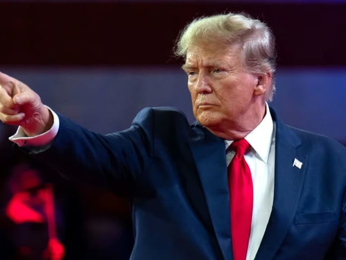 Trump İran’a sınırlı saldırı seçeneğini yeniden değerlendiriyor