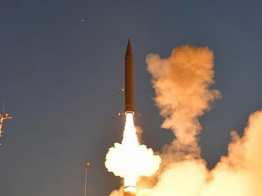 Almanya Arrow 3’ü devreye alıyor