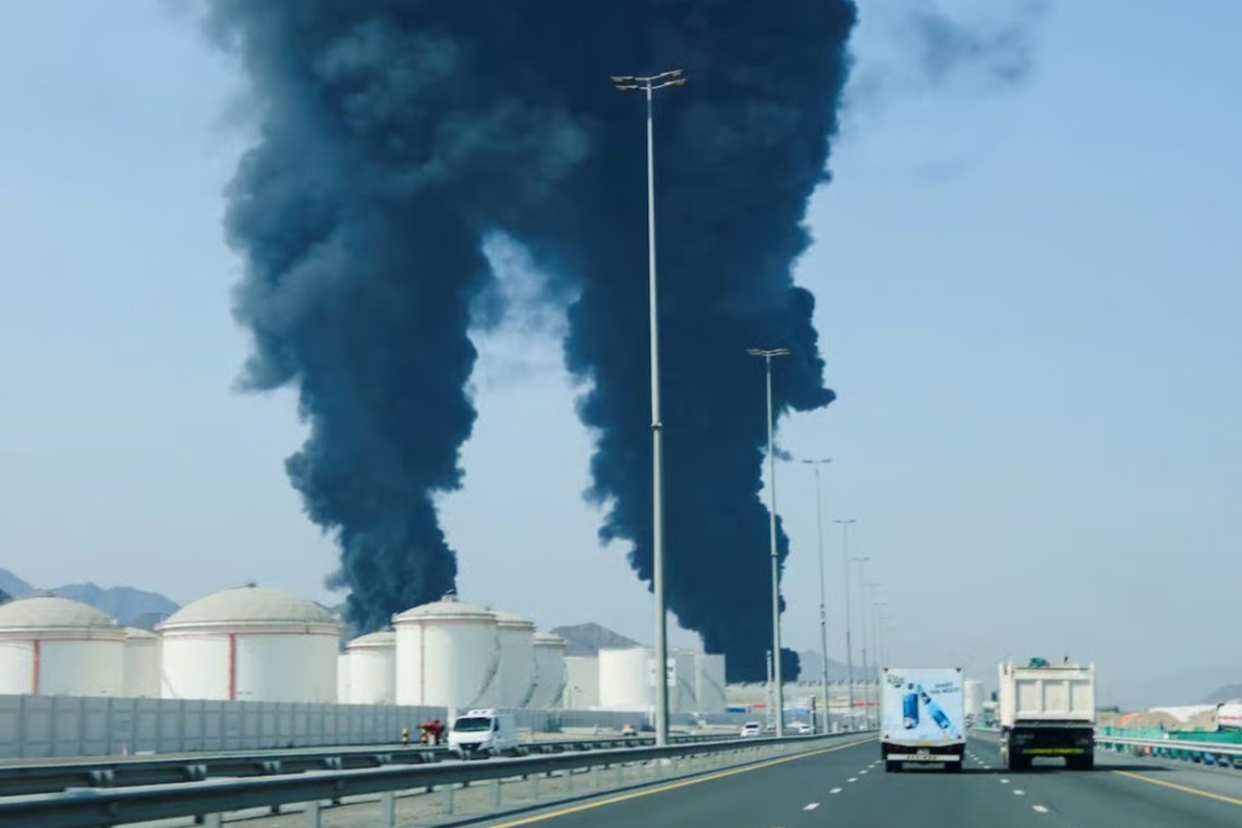 Gulf States Urge US to Neutralize Iran