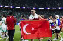 Merih Demiral, Al Ahli ile Asya Şampiyonlar Ligi'ni kazanarak tarihe geçti