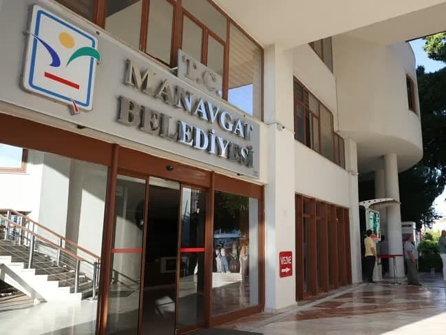 Manavgat Belediyesi'ne rüşvet operasyonu