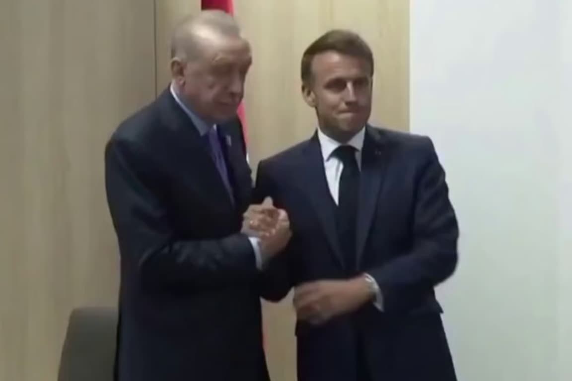 Erdoğan'dan Macron'a beklemediği hamle