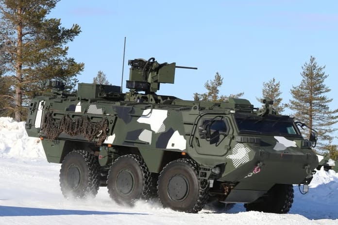Letonya, Ukrayna’ya 21 adet Patria 6×6 zırhlı araç teslim etti