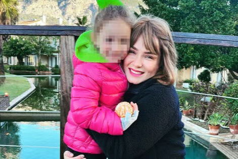 7 yaşındaki kızını görüşmeye geç götürdüğü için anneden velayet alındı