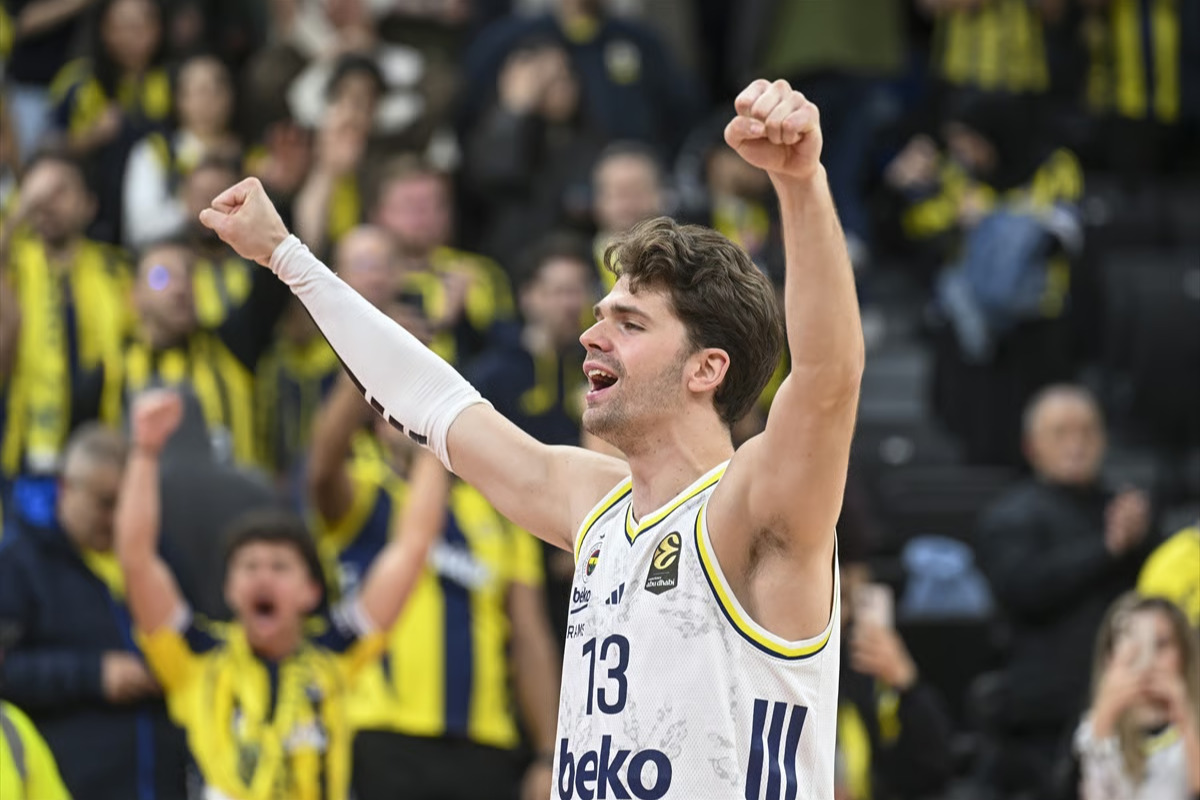 EuroLeague'de zafer gecesi