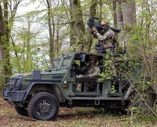 Romanya, 2026'ya kadar Spike tanksavar füzeli Enok 4x4 hafif araçlarını envantere alacak