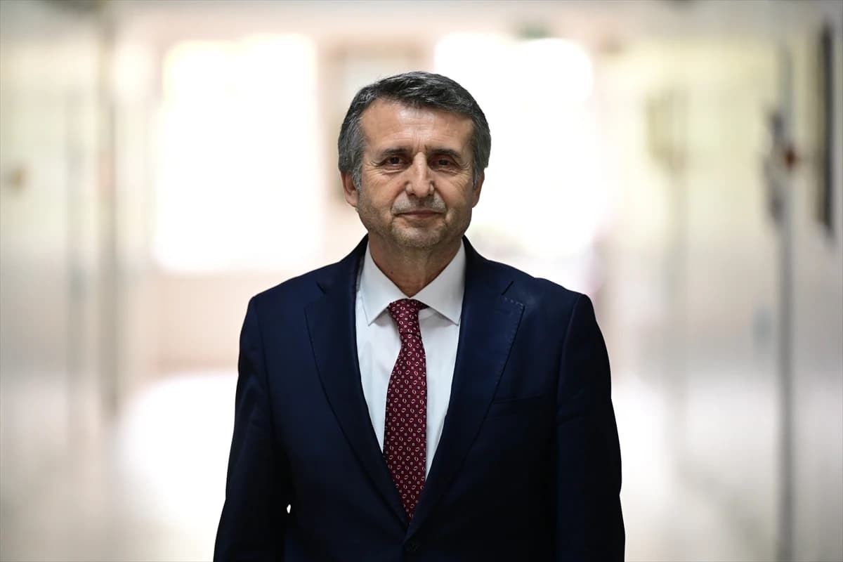 Bahçelievler Koza İlkokulu Müdürü Hüseyin Türker