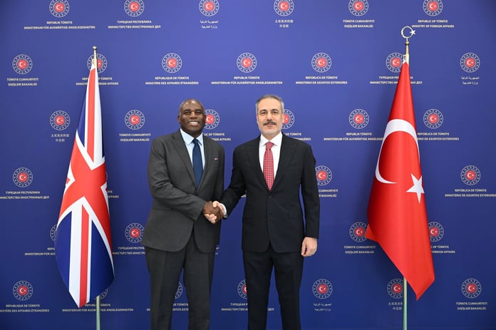 Dışişleri Bakanı Hakan Fidan İngiliz mevkidaşı ile görüştü