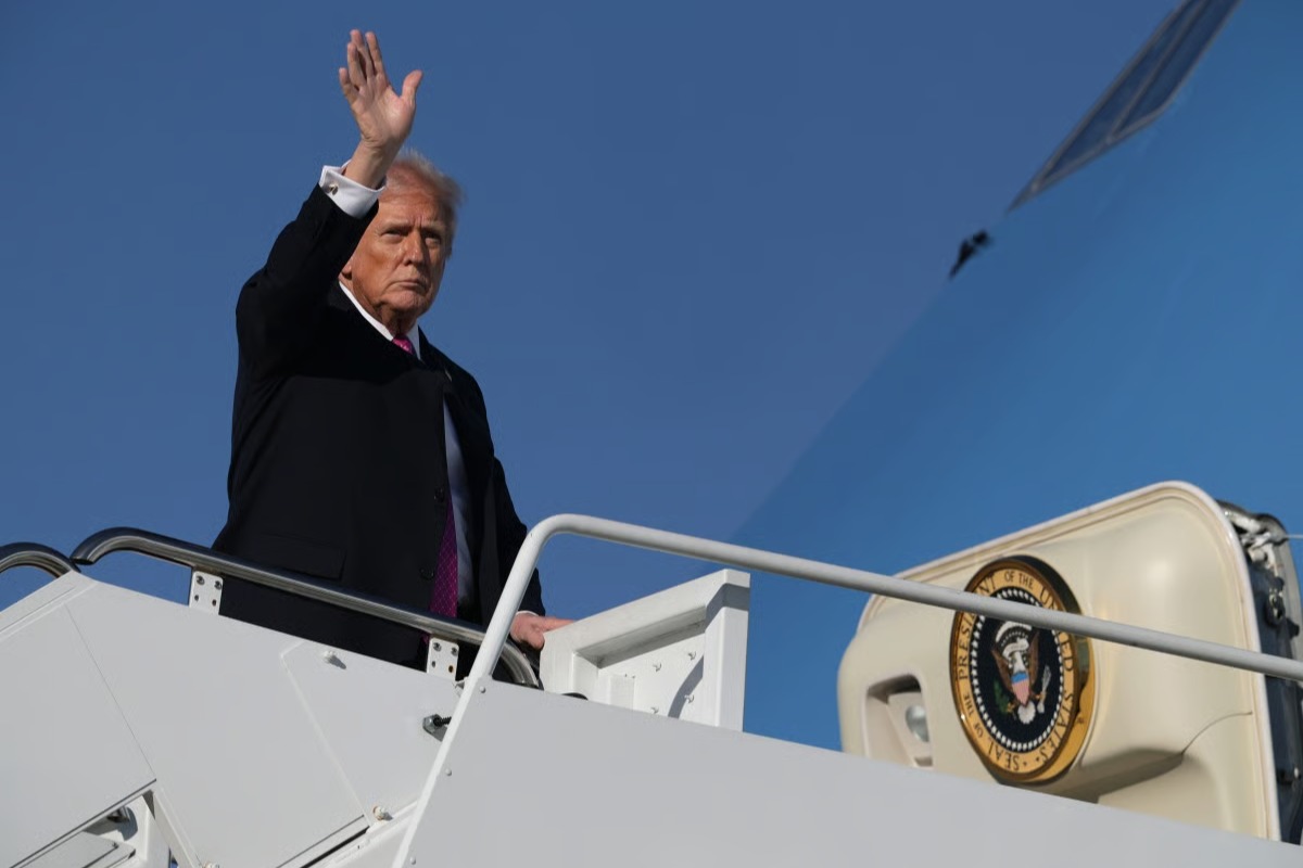 Trump Begins Asia Tour 