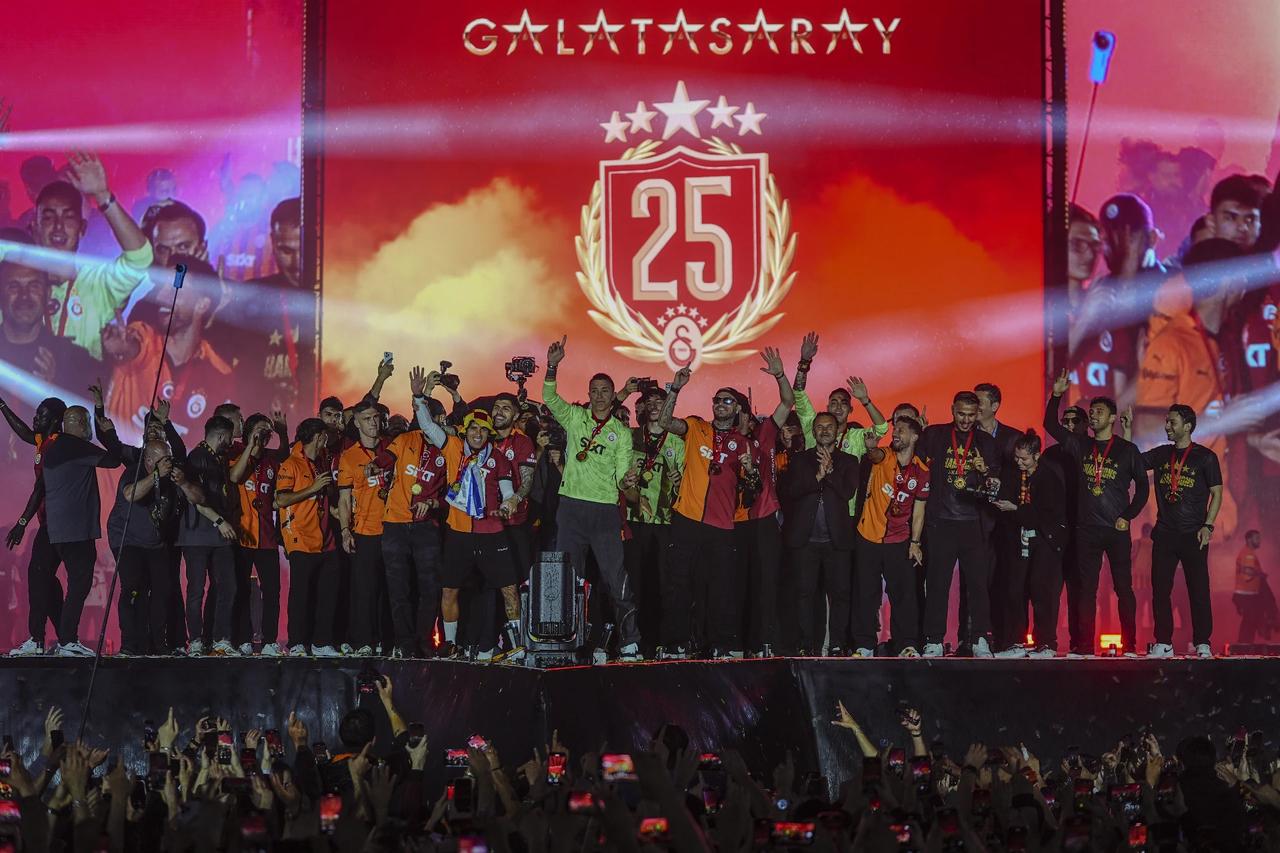 Şampiyonluk sayılarında fark artıyor