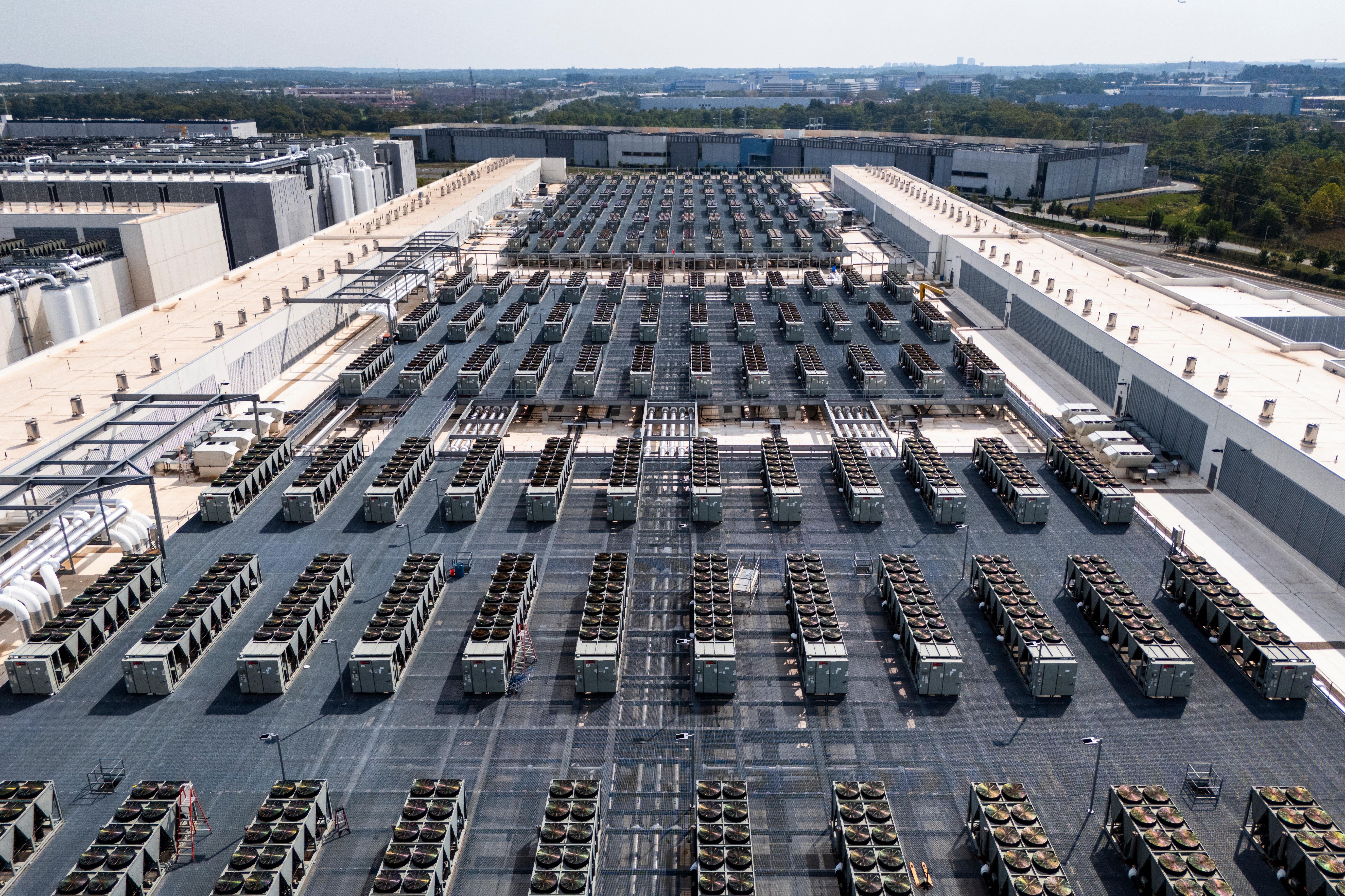 Trump Admin Drafts Import Ban on Chinese Data Center Tech
