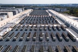 Trump Admin Drafts Import Ban on Chinese Data Center Tech