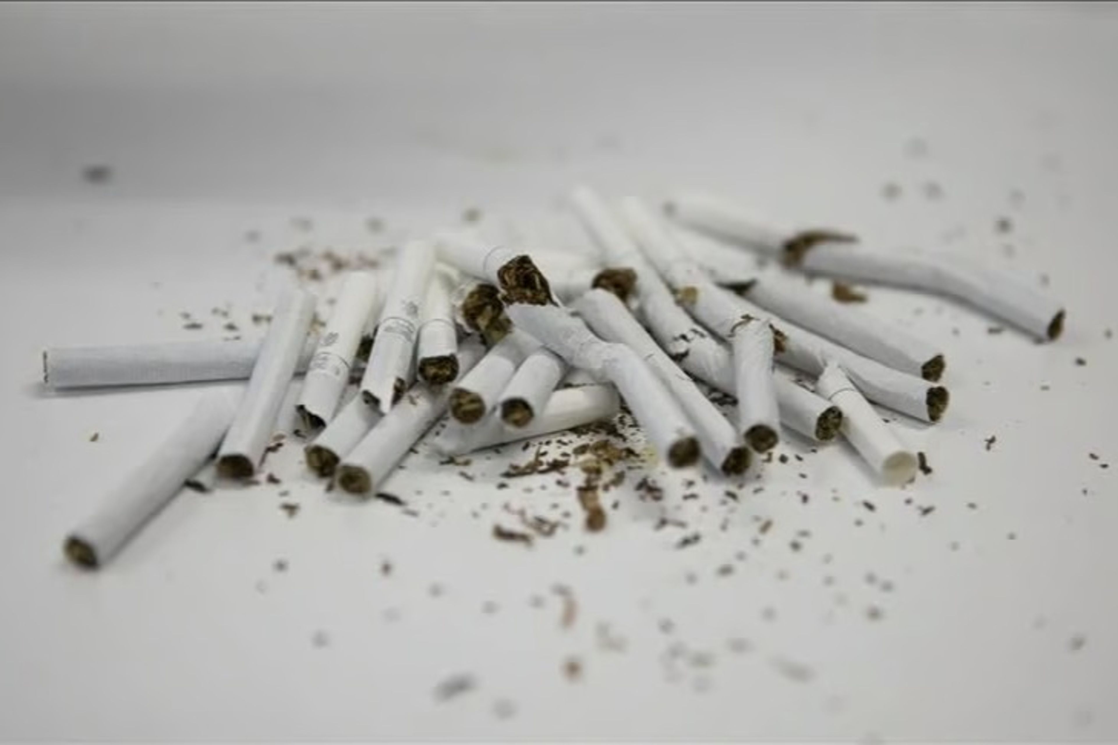 Sigarayla mücadelede yeni öneri: Paketi 300 olmalı
