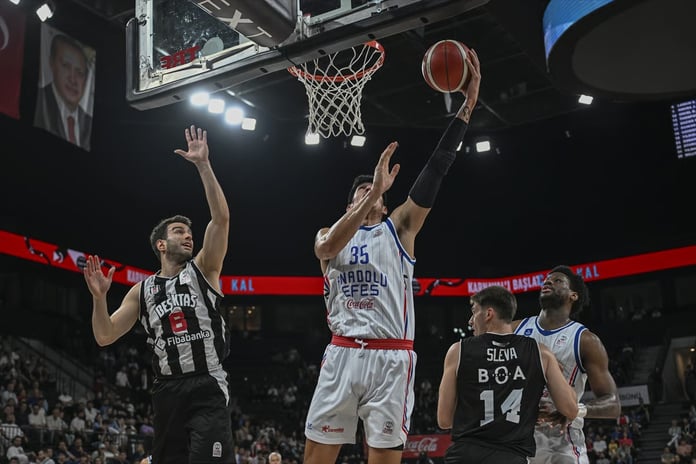 Anadolu Efes final biletinin peşinde: Beşiktaş karşısında seriyi bitirmek istiyor