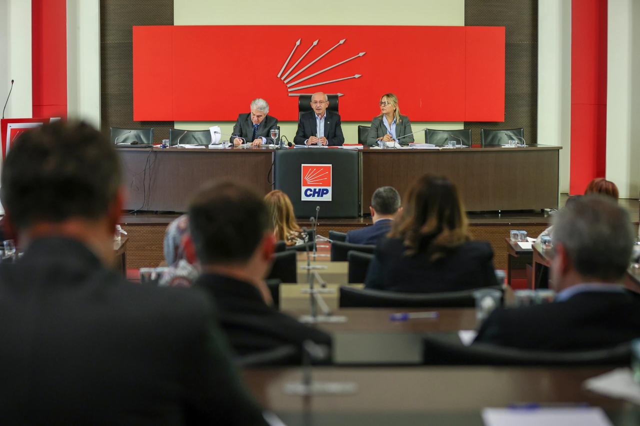 CHP'de kritik gün öncesi sürpriz karar: Parti Meclisi toplantısı ertelendi!