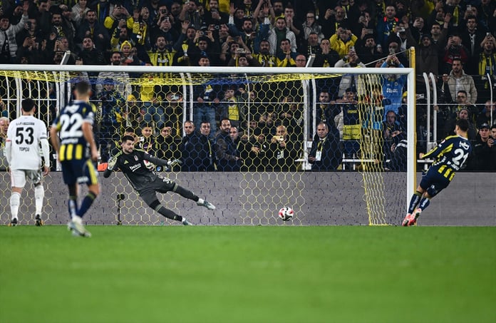 Devre sonunda Ersin ve Tarık devleşti