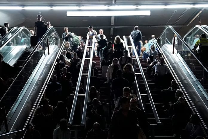 Portekiz'de 12 yıl aradan sonra ilk genel grev: Ulaşım felç oldu