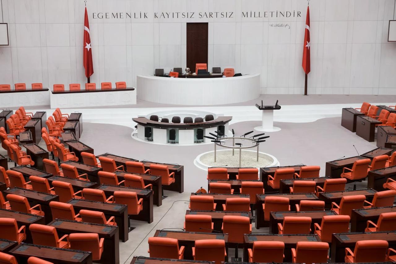 Meclis'ten geçti! Sosyal medya kullanımı için 15 sınırı geliyor