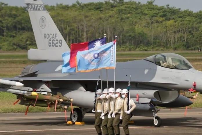 ABD, Tayvan'a F-16V savaş uçağı teslimatını geciktiriyor