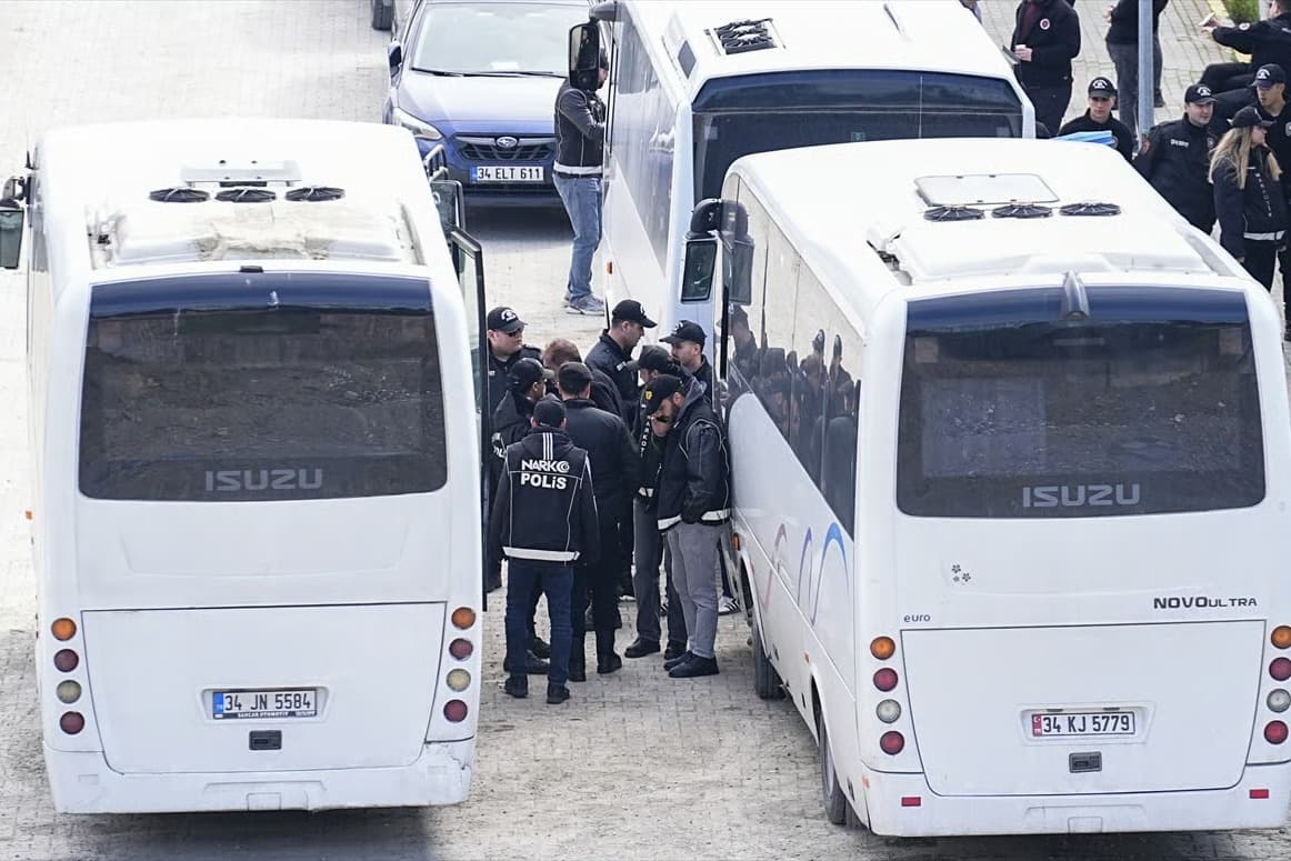 Uyuşturucu soruşturmasında yeni gelişme! 4 tutuklama, 6 ünlü isme yurt dışı yasağı