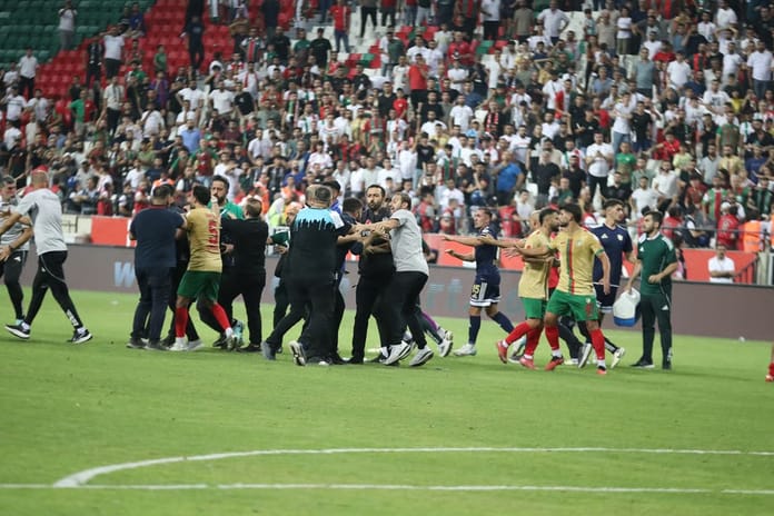 Diyarbakır'da gol düellosu: Gergin maçın galibi yok