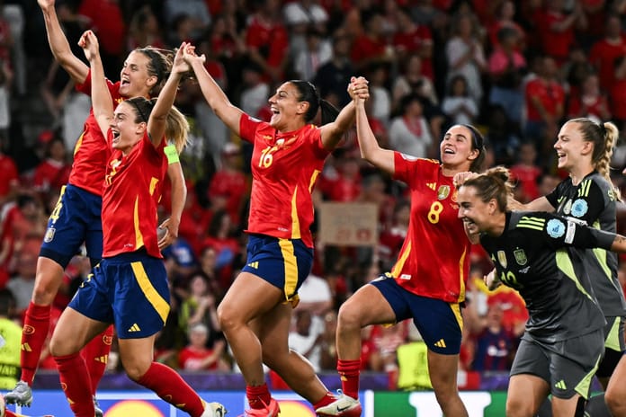 Kadınlar EURO 2025'te yarı final sevinci: İspanya'dan kaçan penaltılara rağmen İsviçre'ye geçit yok