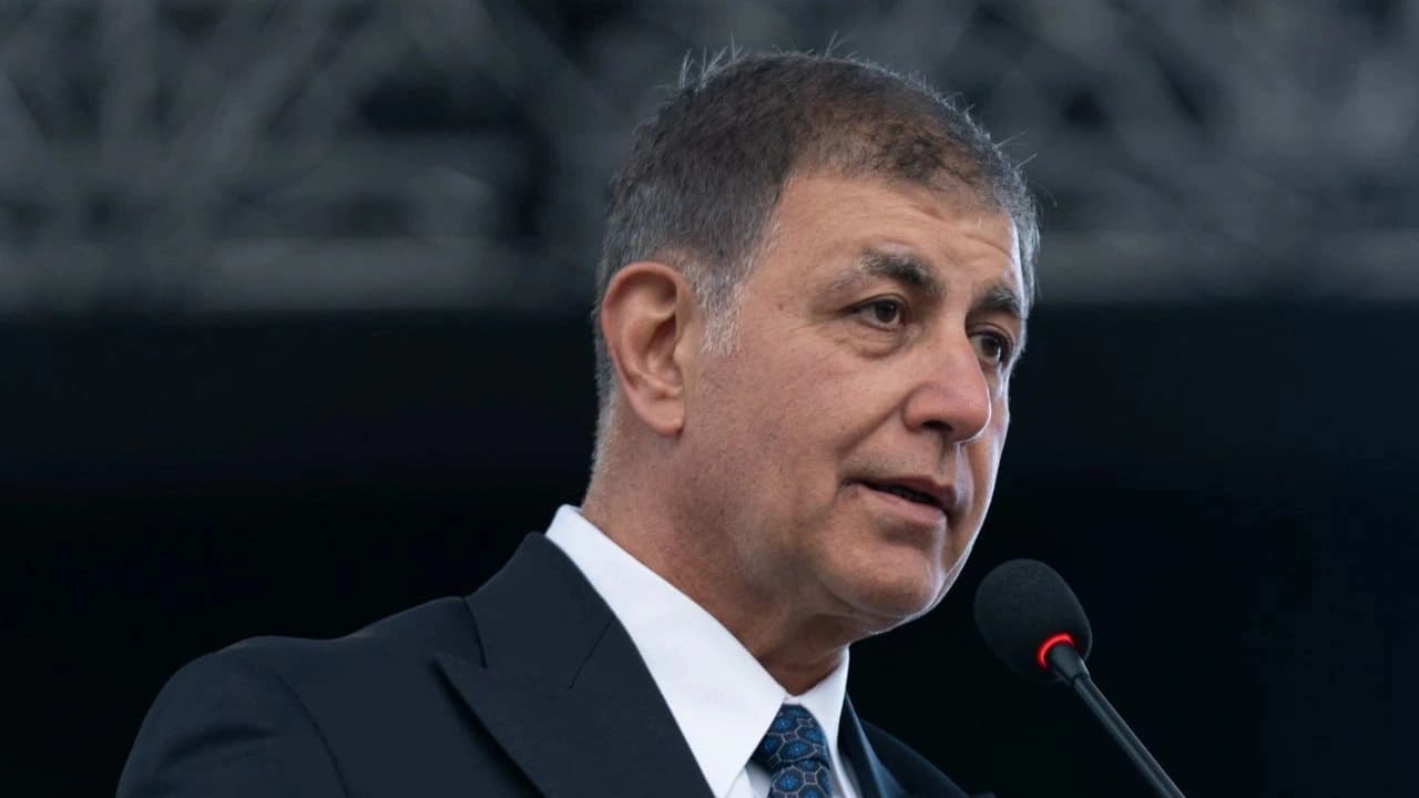 İzmir’de Cemil Tugay gerilimi: “CHP’ye geçme” baskısı yapıldığı iddiası
