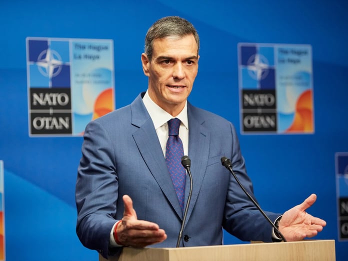 ABD İspanya'nın NATO üyeliğinden çıkarılmasını istiyor