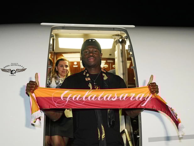 Drogba ve Eboue'nin izinden: Wilfried Singo, Galatasaray macerasına başlıyor