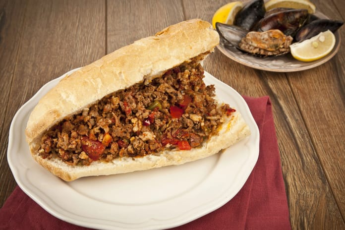 Fatih'teki gıda zehirlenmesi şüphesiyle anne ve 2 çocuğun ölümüne ilişkin 3 gözaltı