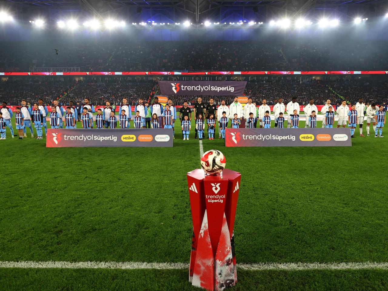 Süper Lig'de ilk yarı perdesi kapanıyor