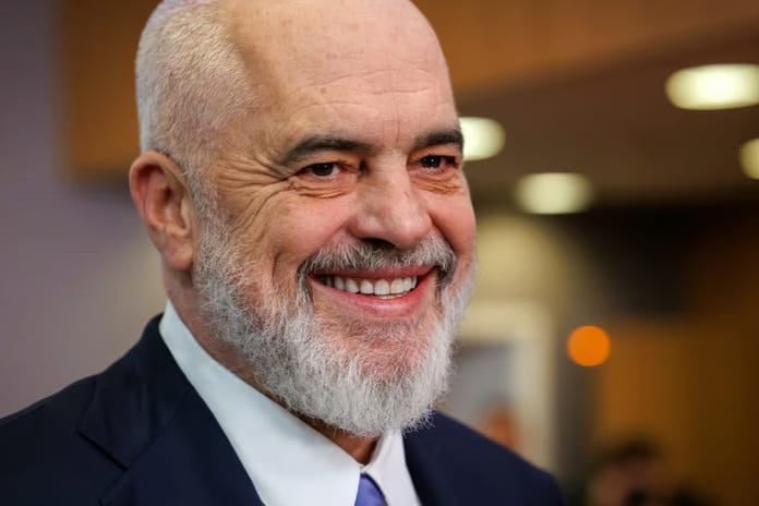 Arnavutluk kamu ihalelerini yapay zekaya emanet etti