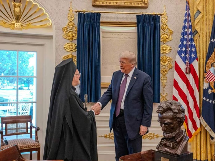 Patrik Bartholomeos Beyaz Saray’da Trump ile bir araya geldi