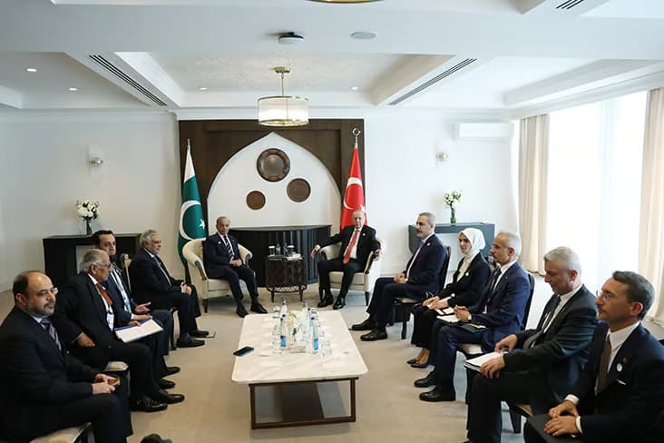 Cumhurbaşkanı Erdoğan Hankendi’de Pezeşkiyan ve Şerif’le görüştü