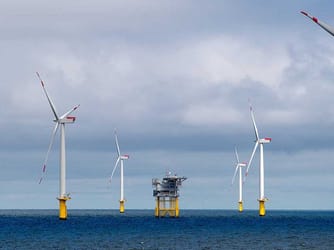 RWE Exits US Wind, Takes $1.22B and Pivots to Gas